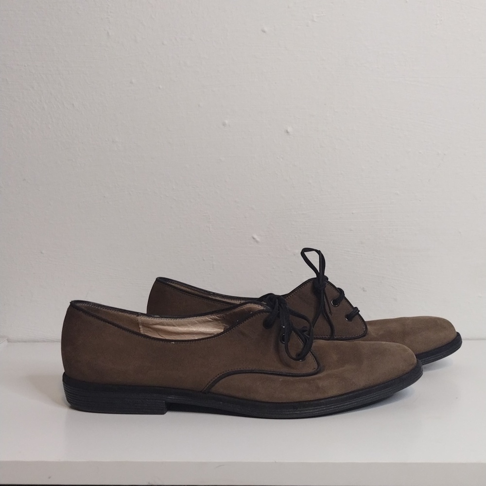 Salvatore Ferragamo Boutique made in Italy size 7 brown women's shoes